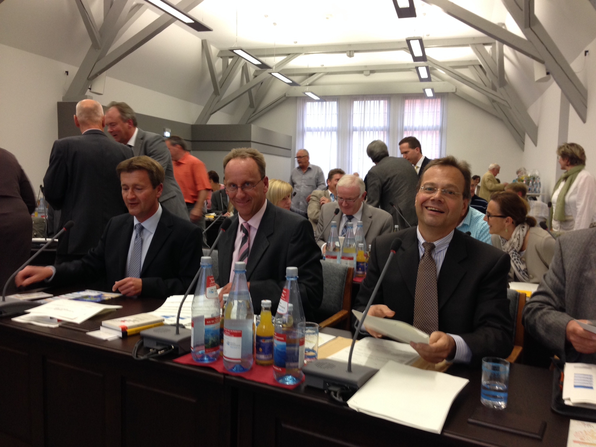 Die neu gewählte CDU-Stadtratsfraktion nimmt bei der ersten Sitzung des neuen Gemeinderats die Arbeit auf.